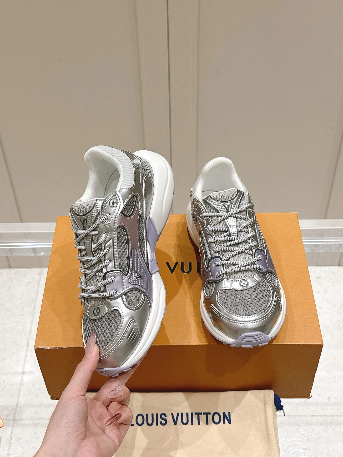 OOBB-- 8V 1AHOM0 Thick soles：3.5CM item:E-X062F0502
